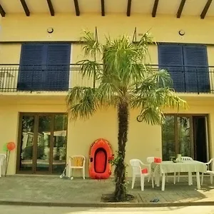 apartments-in-peschiera-del-garda-22100.hotelinveneto.com/